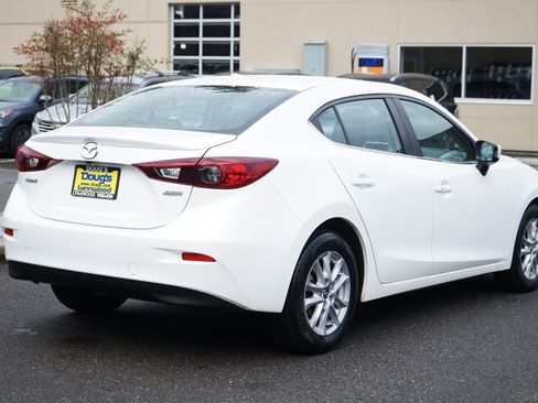 Used 2016 MAZDA MAZDA3 i Grand Touring image 3