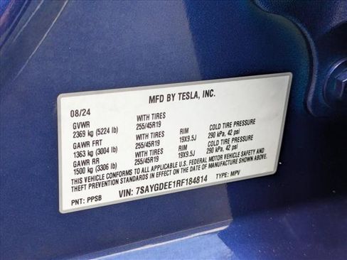 Used 2024 Tesla Model Y Long Range AWD/4WD image 23
