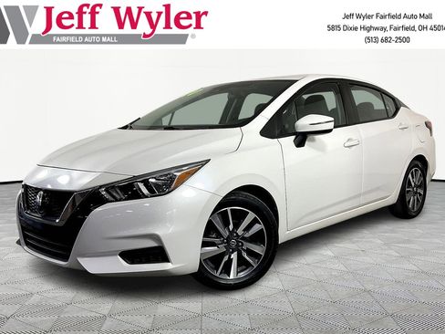 Certified 2020 Nissan Versa SV image 1