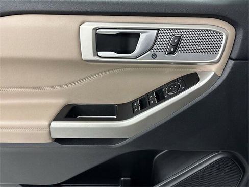 Certified 2023 Ford Explorer XLT w/ Equipment Group 202A image 5