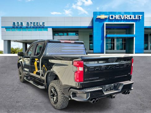 Used 2021 Chevrolet Silverado 1500 LT Trail Boss w/ LPO, Dark Essentials Package AWD/4WD image 4
