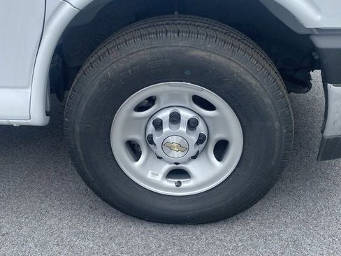 New 2025 Chevrolet Express 3500 w/ Power Convenience Package image 15