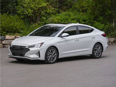 Used 2019 Hyundai Elantra SE w/ Cargo Package