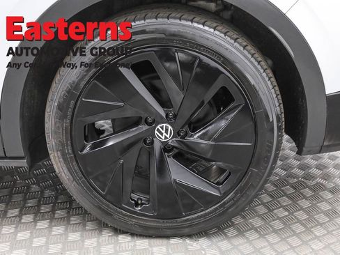 Used 2022 Volkswagen ID.4 Pro S w/ Gradient Package image 31