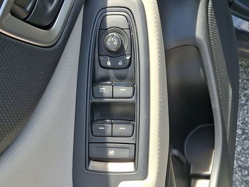 Certified 2022 Subaru Forester AWD/4WD image 25