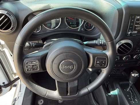 Used 2017 Jeep Wrangler Unlimited Sport w/ Connectivity Group AWD/4WD image 11