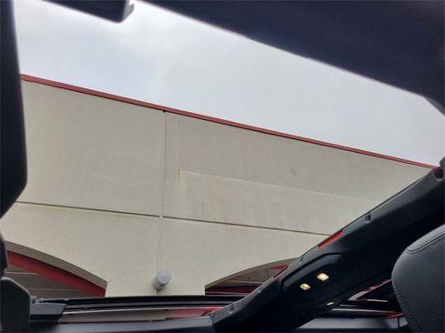 Used 2024 Jeep Wrangler Unlimited Rubicon 4xe image 9