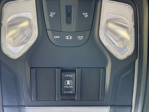 Used 2022 RAM 2500 Tradesman image 31