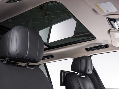 Used 2023 Land Rover Range Rover SE AWD/4WD image 53