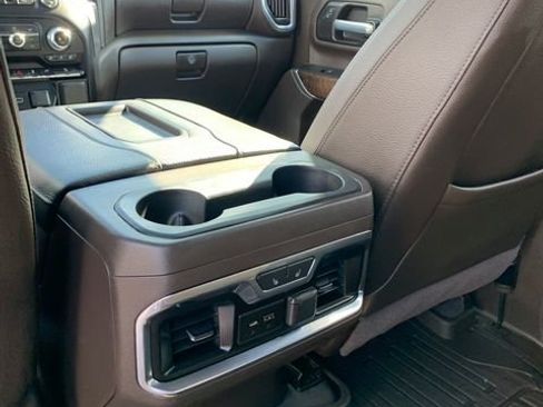 Used 2020 GMC Sierra 2500 Denali w/ Denali Ultimate Package AWD/4WD image 18