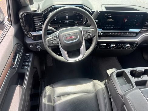 Used 2025 GMC Sierra 1500 SLT AWD/4WD image 15