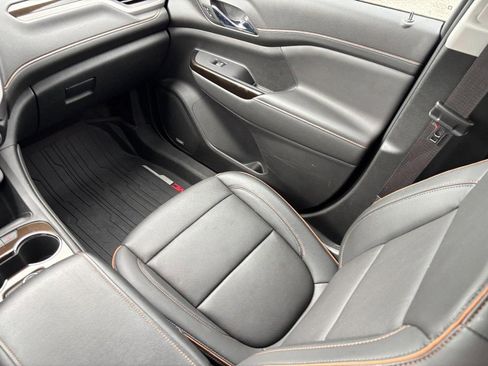Used 2023 GMC Acadia AT4 w/ Technology Package AWD/4WD image 15