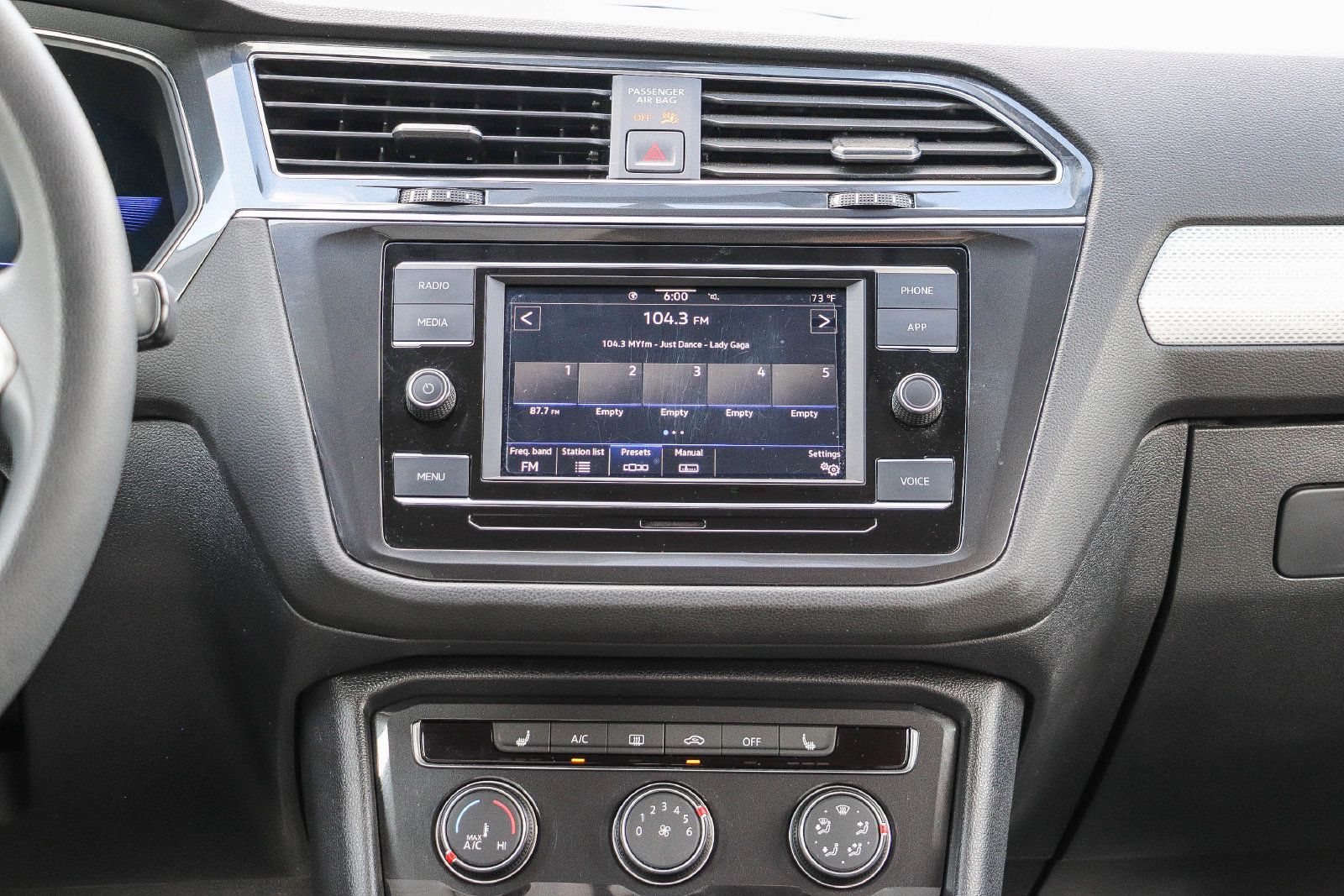 Used 2022 Volkswagen Tiguan S FWD image 14
