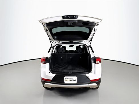 Used 2023 Chevrolet TrailBlazer LT w/ Convenience Package image 24