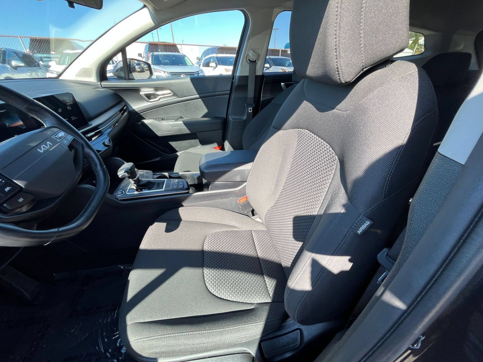 Used 2026 Kia Sportage LX FWD image 27