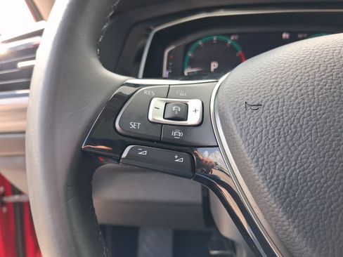 Used 2019 Volkswagen Jetta SEL w/ Cold Weather Package FWD image 15