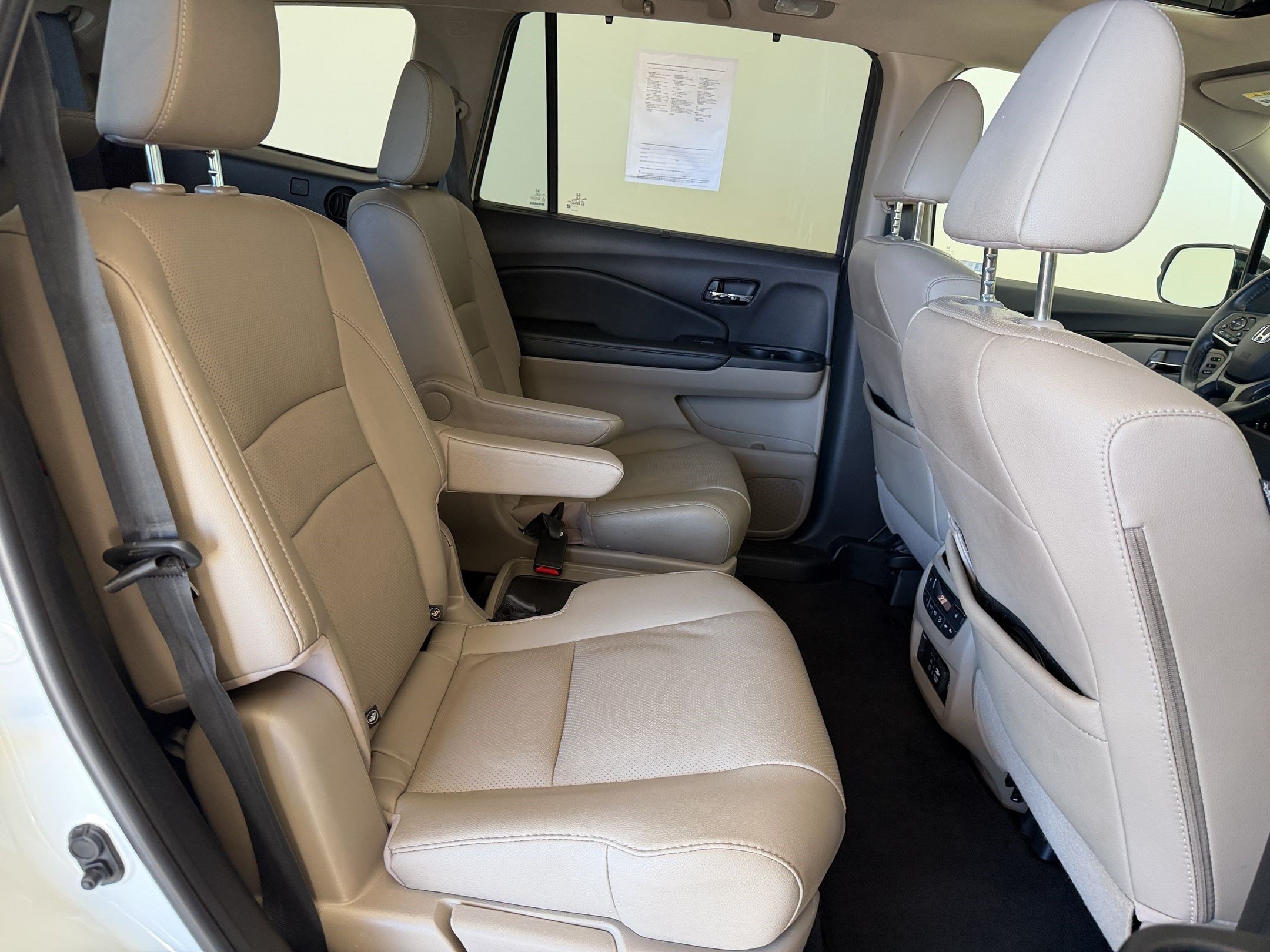 Used 2020 Honda Pilot Elite image 31