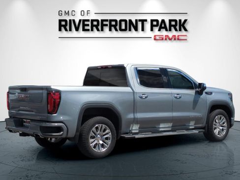 Used 2025 GMC Sierra 1500 Denali w/ Denali Carbonpro Edition AWD/4WD image 3