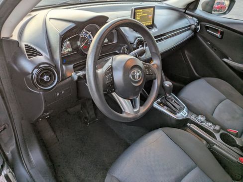 Used 2018 Toyota Yaris iA image 17