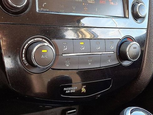 Used 2022 Nissan Rogue Sport S image 10