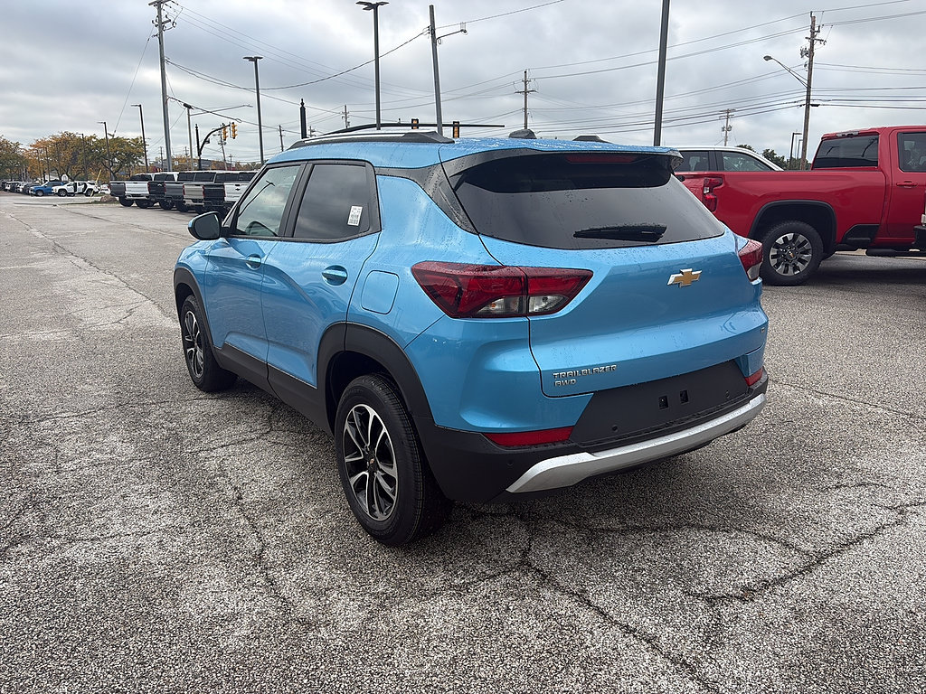 New 2026 Chevrolet TrailBlazer LT w/ Convenience Package AWD/4WD image 3