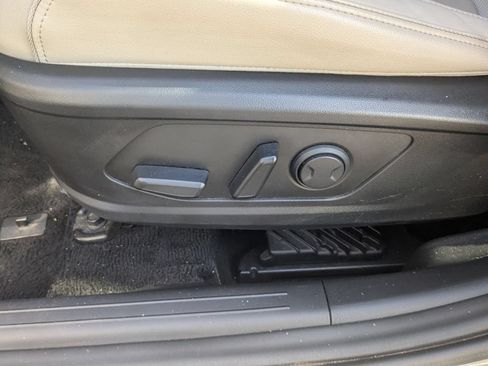 Used 2024 Hyundai Tucson Limited AWD/4WD image 14