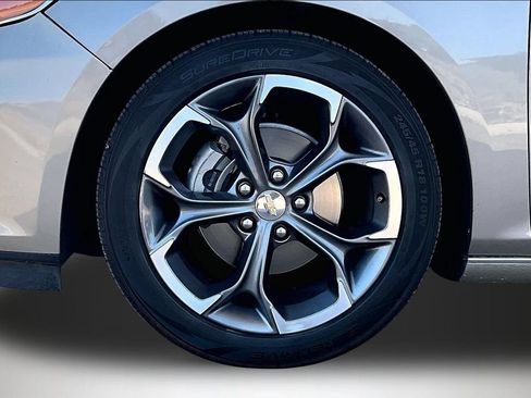 Used 2023 Chevrolet Malibu LT FWD image 33