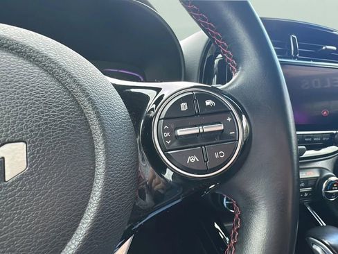 Used 2023 Kia Soul GT-Line image 16