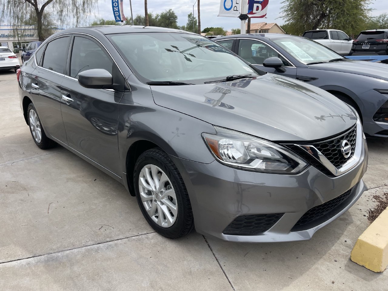 Used 2019 Nissan Sentra SV FWD image 3