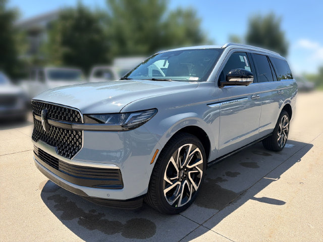 New 2026 Lincoln Navigator Reserve AWD/4WD image 10