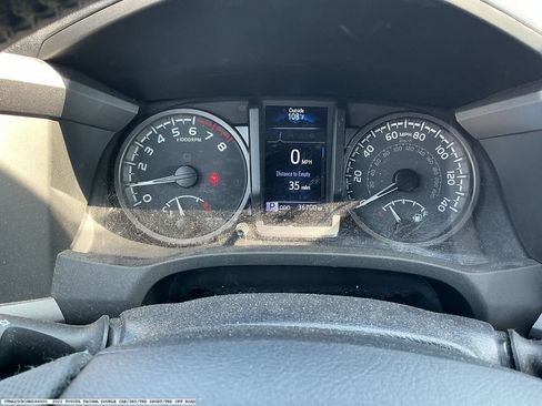 Used 2022 Toyota Tacoma TRD Sport w/ Technology Package RWD image 12