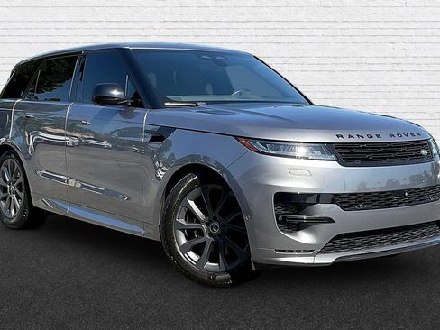Used 2024 Land Rover Range Rover Sport Dynamic SE AWD/4WD image 3