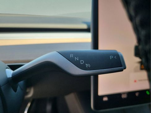 Used 2023 Tesla Model Y Long Range AWD/4WD image 13