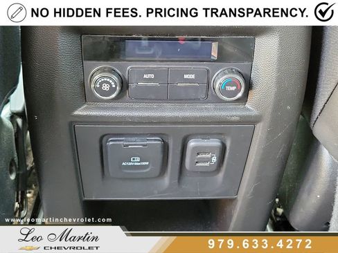 Used 2023 Chevrolet Traverse RS w/ LPO, Floor Liner Package FWD image 13