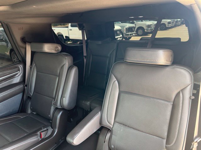 Used 2021 GMC Yukon Denali w/ Denali Premium Package AWD/4WD image 17
