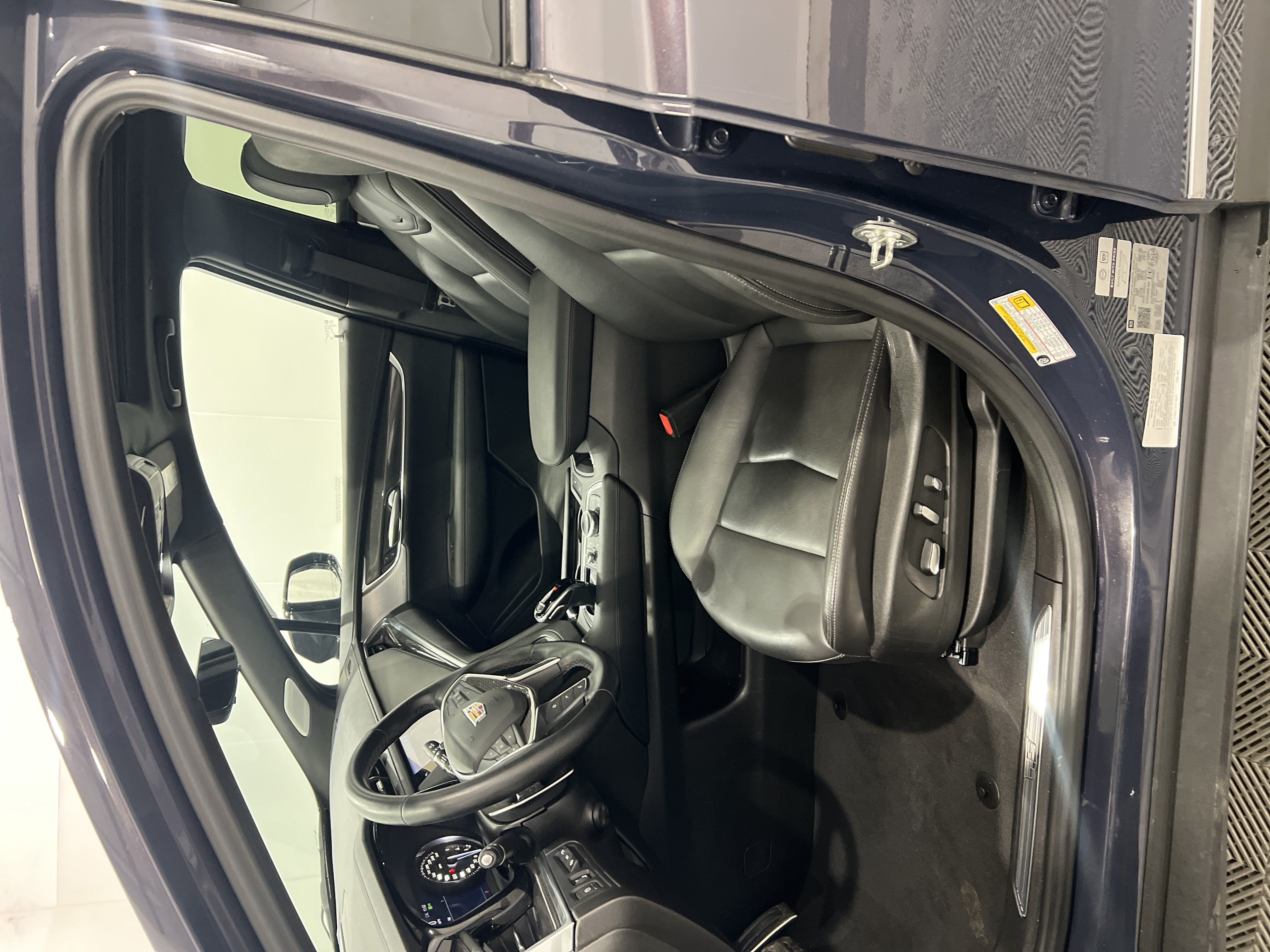 Used 2025 Cadillac XT5 Sportv w/ Technology Package AWD/4WD image 11