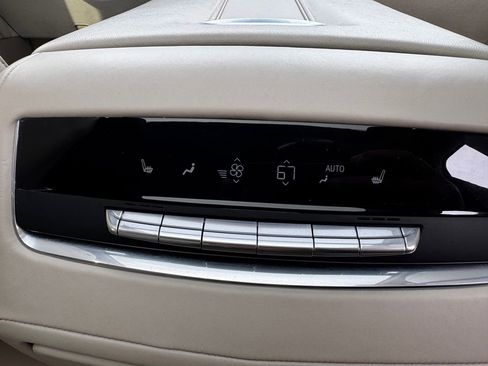 Used 2024 Cadillac Escalade Sport Platinum w/ LPO, ONYX Package AWD/4WD image 36