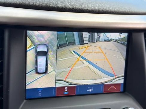 Used 2019 GMC Acadia Denali w/ Technology Package FWD image 28