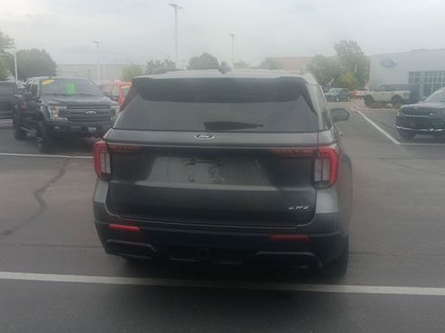 Used 2025 Ford Explorer ST-Line w/ ST-Line Street Pack AWD/4WD image 6