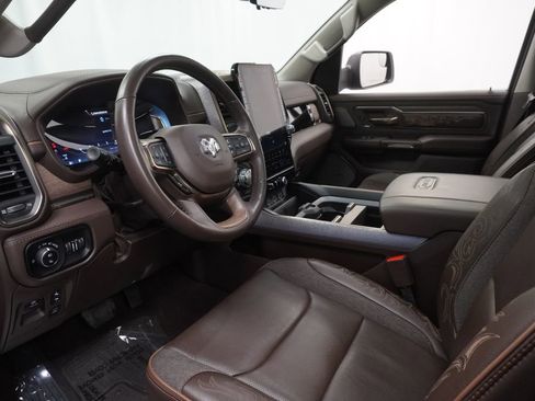 Used 2025 RAM 1500 Limited AWD/4WD image 17