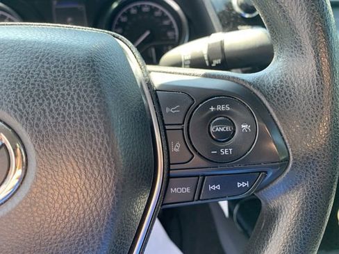 Used 2019 Toyota Camry LE image 24