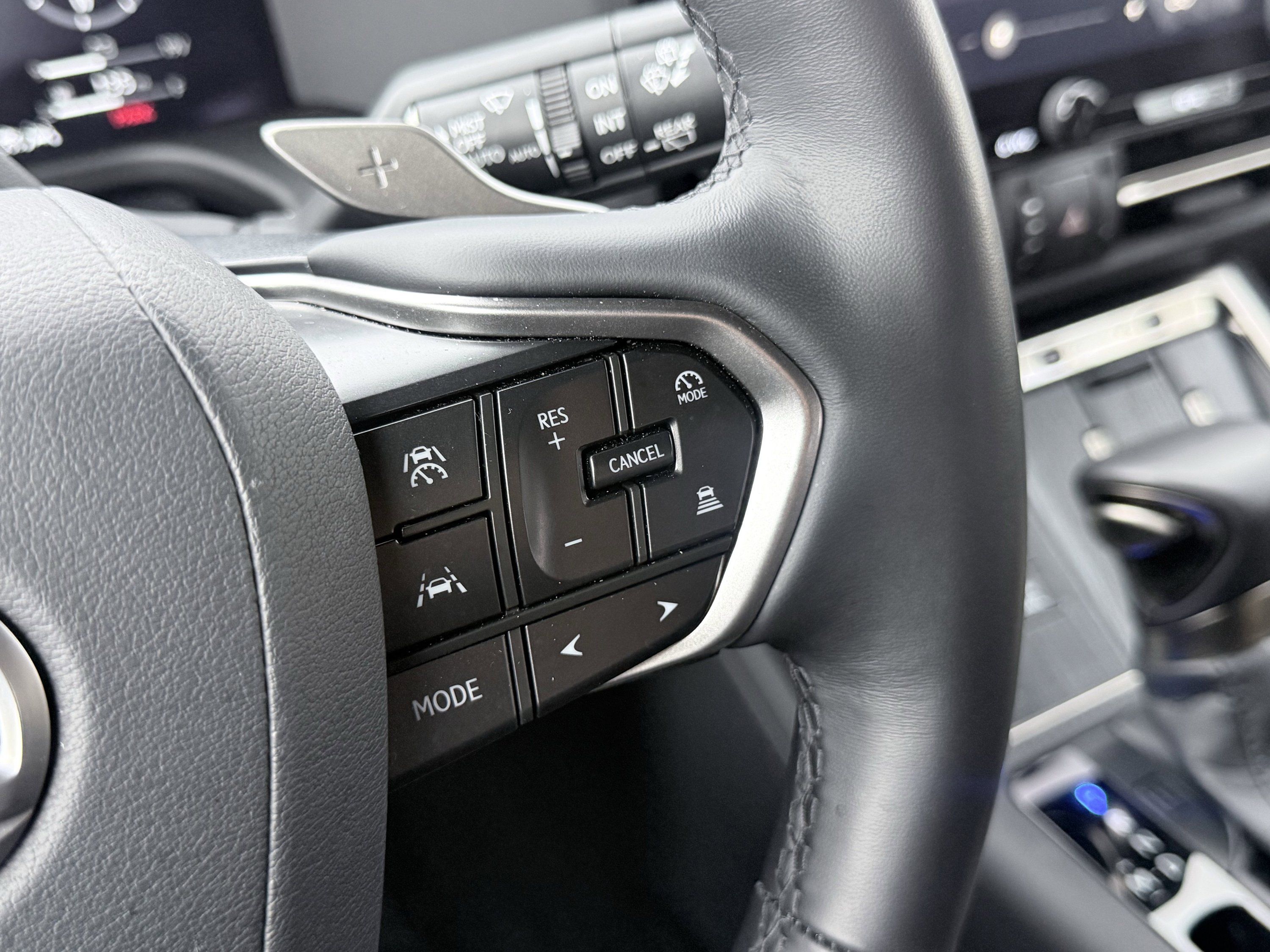 Used 2025 Lexus GX 550 AWD/4WD image 76