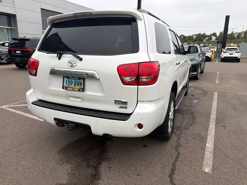 Used 2017 Toyota Sequoia Platinum AWD/4WD image 19