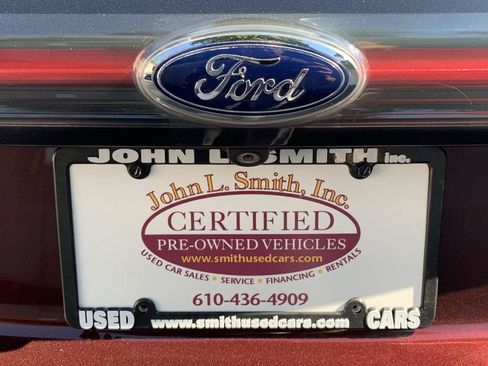 Used 2018 Ford Edge Titanium w/ Equipment Group 302A AWD/4WD image 36