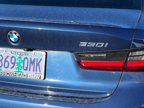 Used 2022 BMW 330i Sedan w/ Premium Package 2 image 6