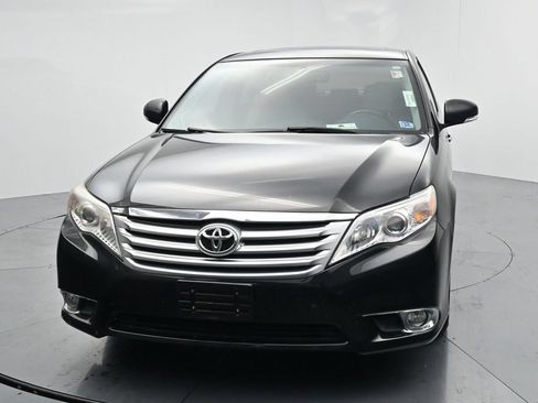 Used 2011 Toyota Avalon Limited FWD image 3