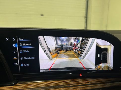 Used 2023 Cadillac Escalade Premium Luxury AWD/4WD image 30