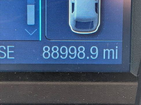 Used 2017 Ford Taurus SE FWD image 13
