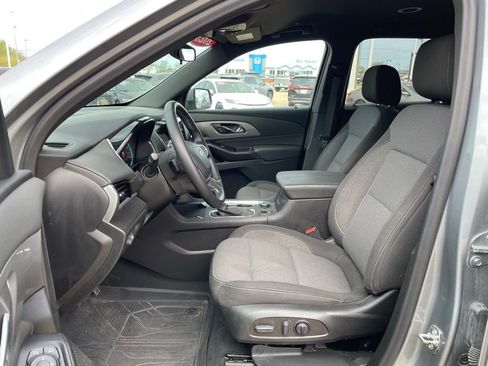 Used 2023 Chevrolet Traverse LT w/ LPO, Floor Liner Package AWD/4WD image 8