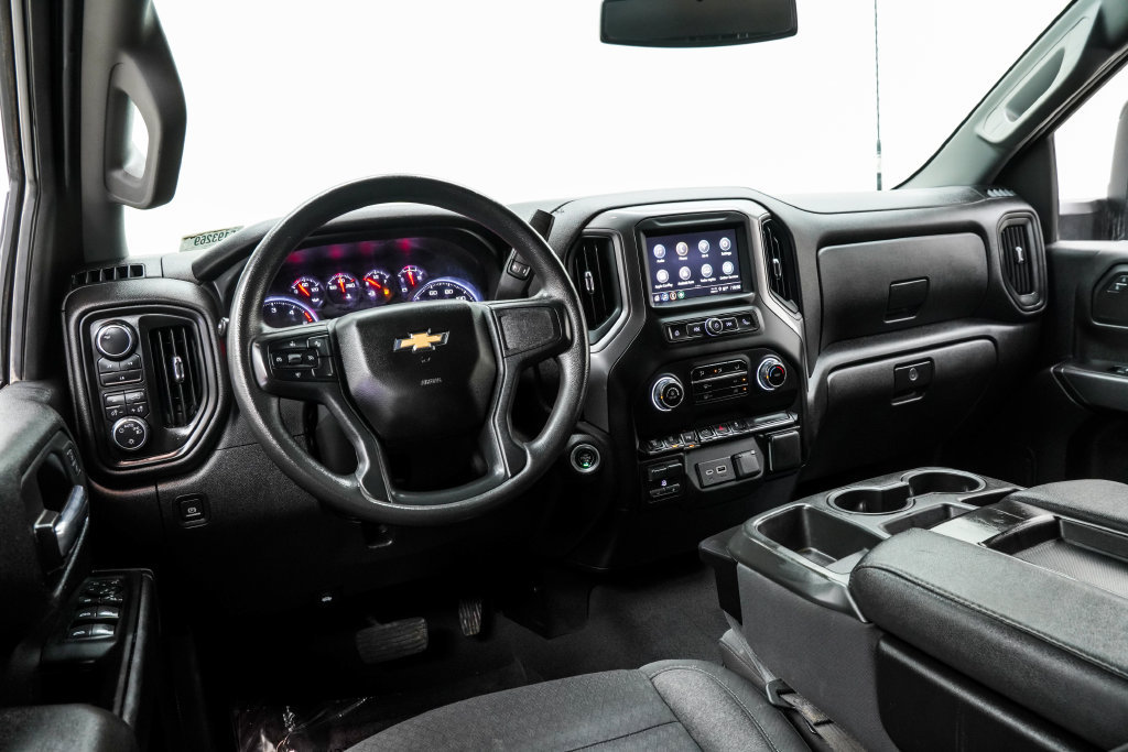 Used 2024 Chevrolet Silverado 2500 Custom w/ Custom Value Package AWD/4WD image 4